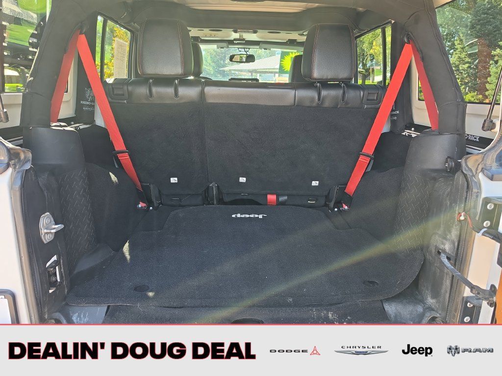 Used 2017 Jeep Wrangler Unlimited Rubicon AWD/4WD image 23