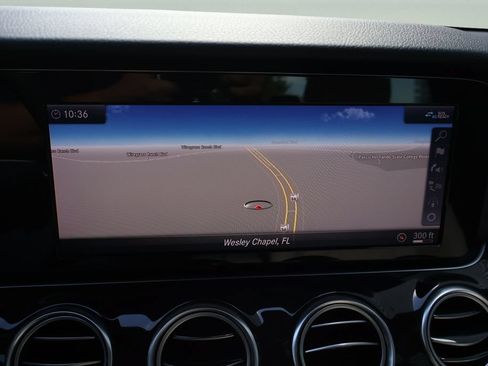 Used 2019 Mercedes-Benz E 300 image 22
