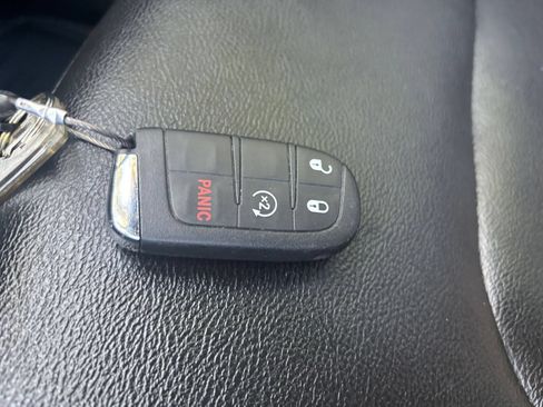 Used 2025 Jeep Compass Limited AWD/4WD image 25