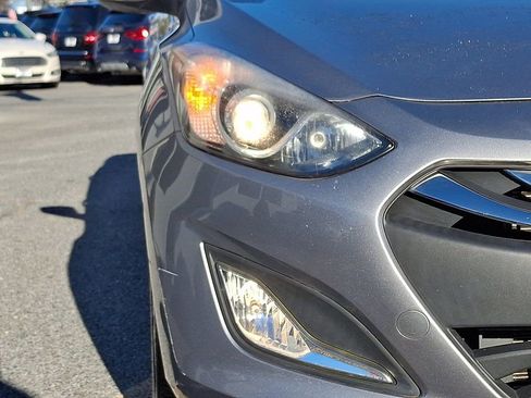 Used 2013 Hyundai Elantra GT w/ Style Pkg image 9
