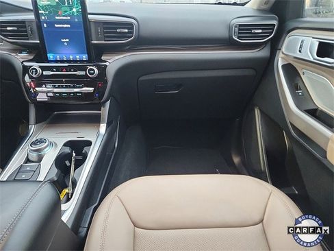 Certified 2023 Ford Explorer Limited w/ Limited Technology Package image 10