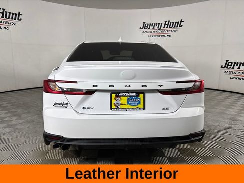 Used 2025 Toyota Camry SE w/ Convenience Package FWD image 6