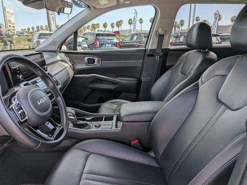 Used 2022 Kia Sorento S w/ Panoramic Sunroof Package AWD/4WD image 15