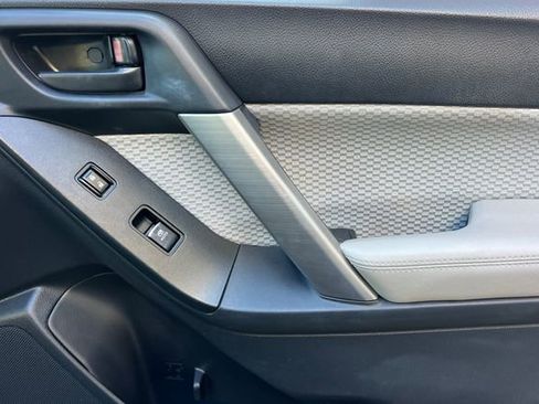 Used 2018 Subaru Forester 2.5i Premium image 22