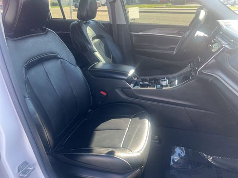 Used 2022 Jeep Grand Cherokee Limited 4xe w/ Luxury Tech Group II image 33