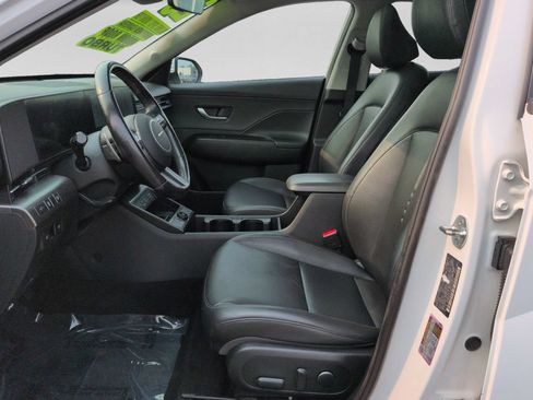 Used 2024 Hyundai Kona Limited FWD image 15
