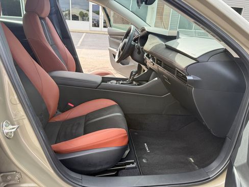 Used 2024 MAZDA MAZDA3 s image 21