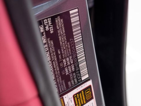 Used 2023 Mercedes-Benz Maybach GLS 600 4MATIC image 90