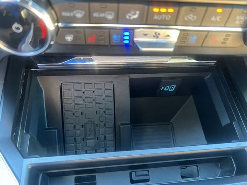 Used 2024 Ford F350 Lariat w/ Lariat Ultimate Package image 31