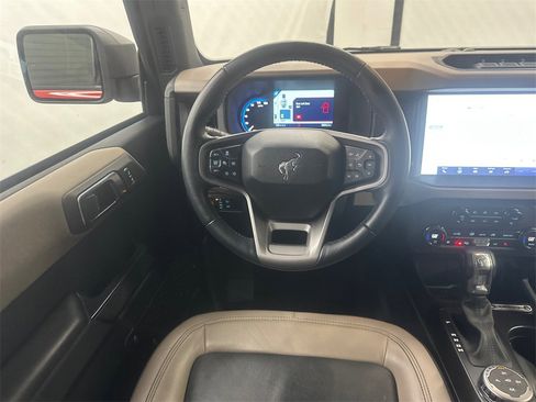 Used 2024 Ford Bronco Wildtrak image 23