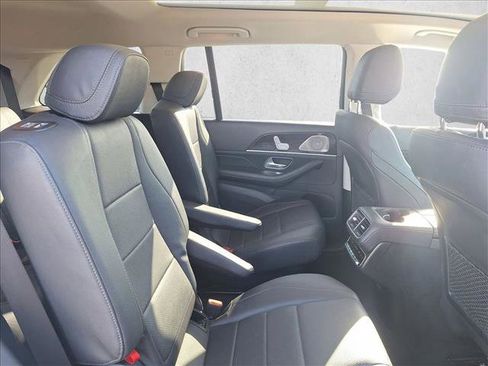 Used 2023 Mercedes-Benz GLS 450 4MATIC image 16