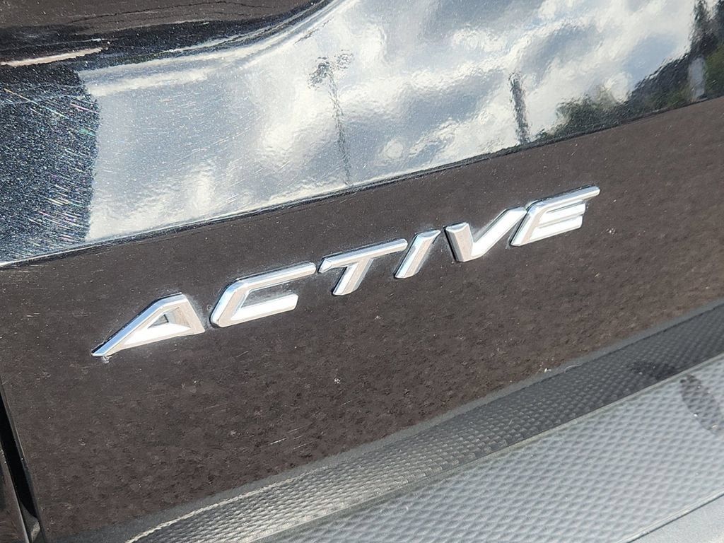 Used 2025 Ford Escape Active AWD/4WD image 16