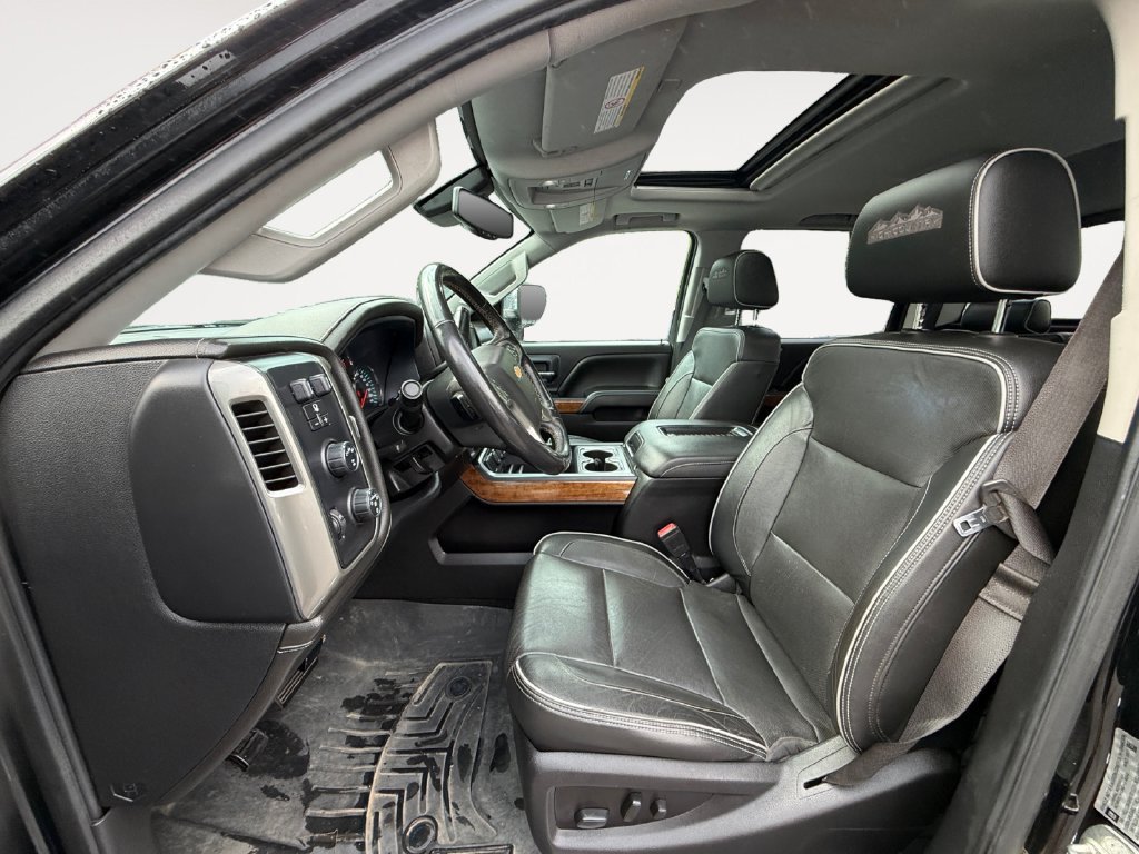 Used 2018 Chevrolet Silverado 3500 High Country w/ Duramax Plus Package AWD/4WD image 12