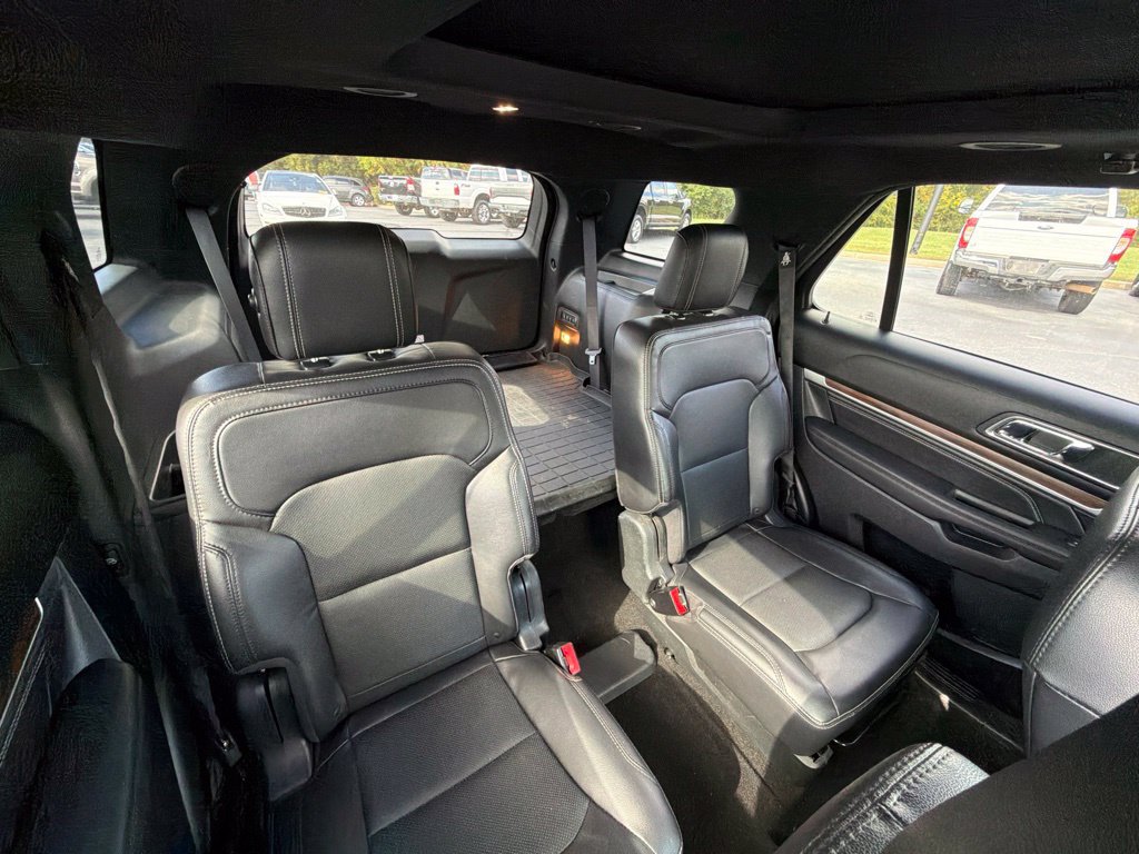 Used 2018 Ford Explorer Limited w/ Equipment Group 301A FWD image 19