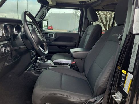Used 2020 Jeep Wrangler Unlimited Sahara w/ Uconnect 4C Nav & Sound Group AWD/4WD image 22
