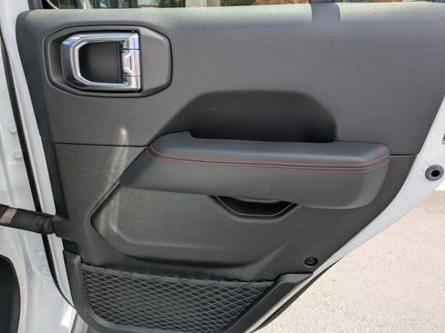 New 2025 Jeep Wrangler Rubicon w/ Technology Group image 35