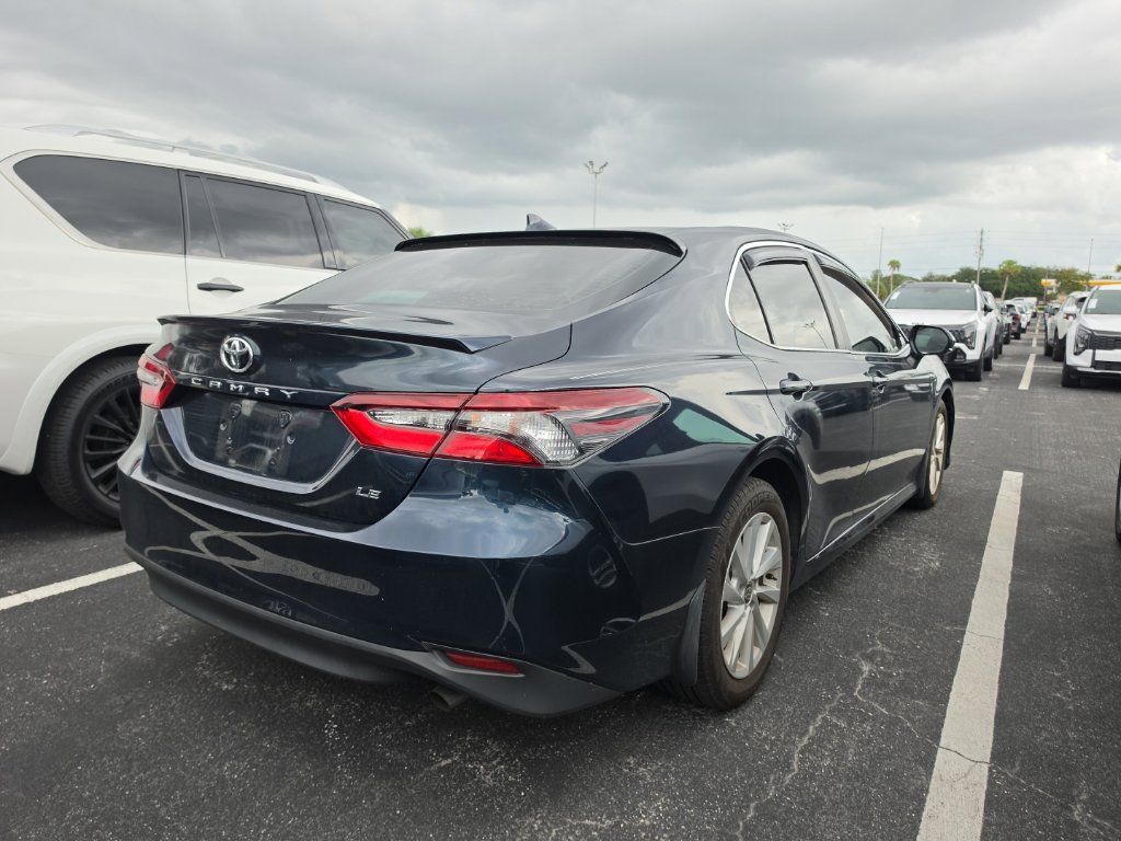 Used 2021 Toyota Camry LE FWD image 19
