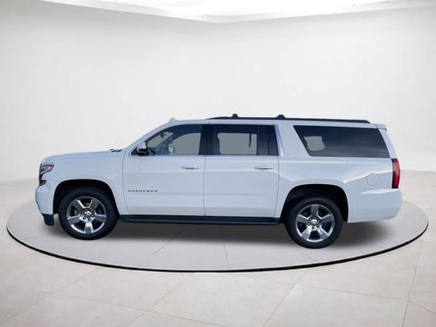 Used 2020 Chevrolet Suburban LT image 4