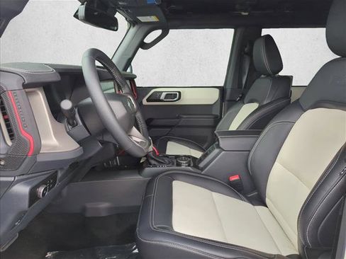 New 2026 Ford Bronco Outer Banks image 4