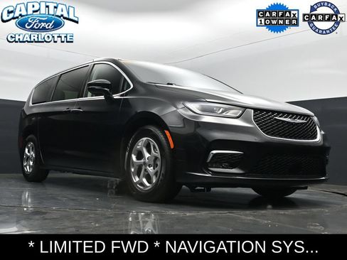 Used 2024 Chrysler Pacifica Limited FWD image 21