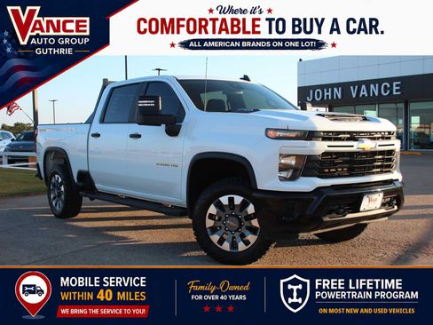 Used 2024 Chevrolet Silverado 2500 Custom w/ Custom Convenience Package AWD/4WD image 1