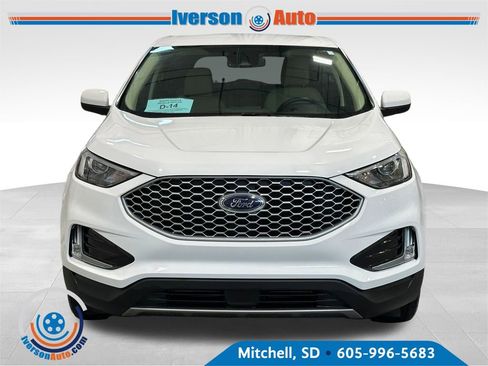 Used 2023 Ford Edge SEL w/ Convenience Package AWD/4WD image 3