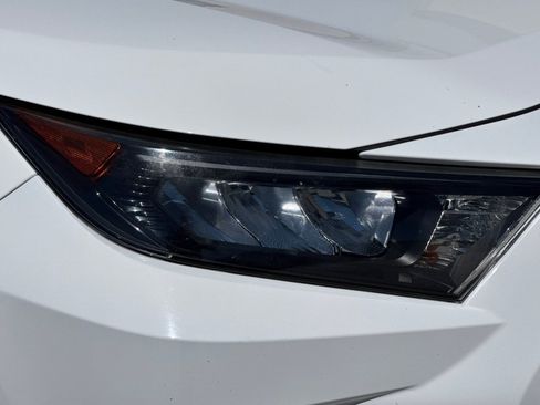 Used 2020 Toyota RAV4 LE w/ All Weather Liner Package AWD/4WD image 10
