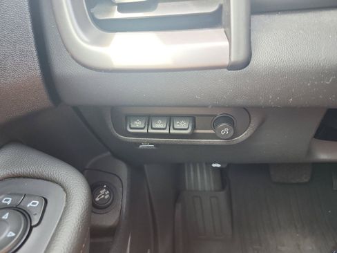 Used 2024 GMC Terrain AT4 w/ Infotainment Package II AWD/4WD image 21