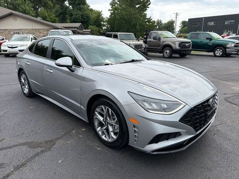 Used 2023 Hyundai Sonata SEL FWD image 3