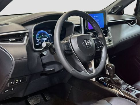 Used 2024 Toyota Corolla Cross AWD Hybrid w/ Convenience Package image 7