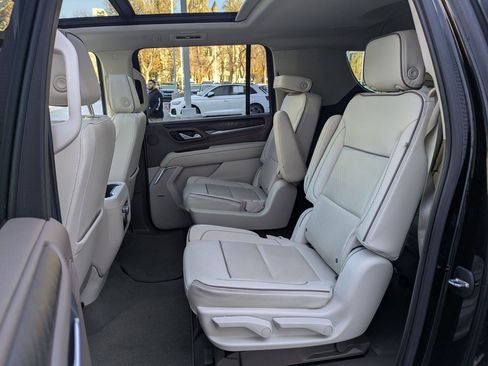 Used 2023 GMC Yukon XL Denali image 28