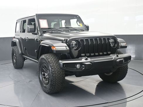 Used 2022 Jeep Wrangler Unlimited Sport w/ Xtreme Recon 35" Tire Package AWD/4WD image 9