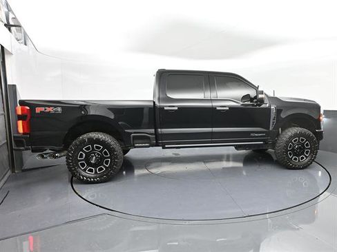 Used 2024 Ford F250 Platinum w/ FX4 Off-Road Package AWD/4WD image 27