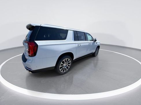 New 2026 GMC Yukon XL Denali w/ Denali Reserve Package image 8