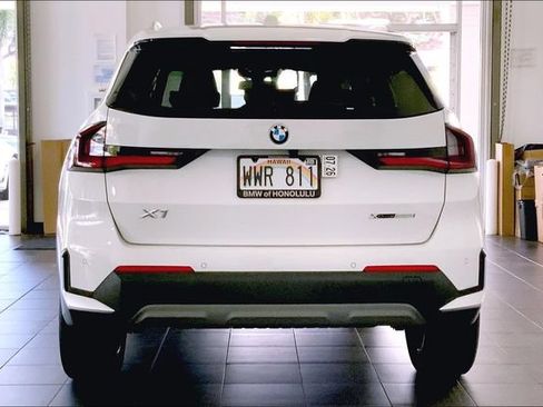 Certified 2023 BMW X1 xDrive28i AWD/4WD image 4