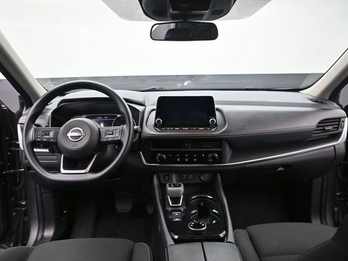 Used 2024 Nissan Rogue S AWD/4WD image 28