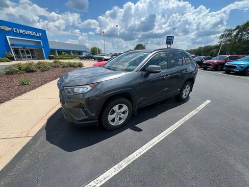 Used 2021 Toyota RAV4 XLE w/ Convenience Package AWD/4WD image 6