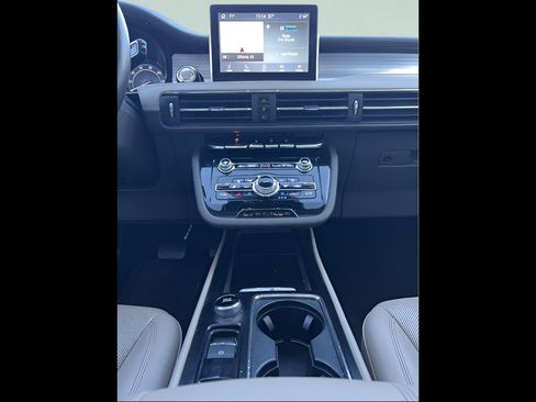 Used 2022 Lincoln Corsair FWD w/ Premium Package image 21