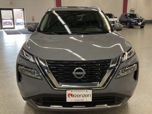 Used 2023 Nissan Rogue SL w/ SL Premium Package image 2