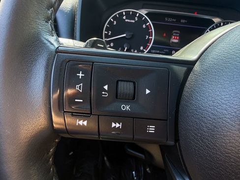 Certified 2024 Nissan Rogue SV w/ SV Premium Package AWD/4WD image 32