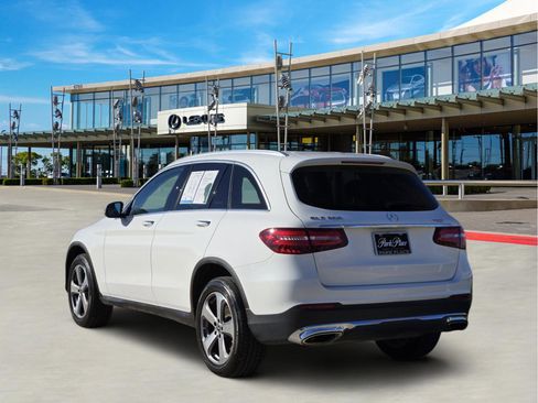 Used 2019 Mercedes-Benz GLC 300 image 4