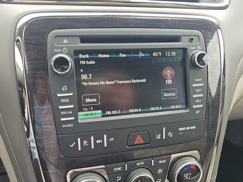 Used 2017 Buick Enclave Premium w/ Experience Buick Package image 27