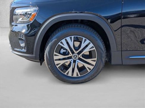 New 2026 Mercedes-Benz GLB 250 image 10