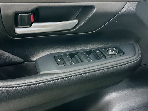 Used 2025 Toyota Grand Highlander XLE image 15