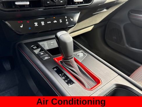 Used 2026 Nissan Kicks SR w/ Cold Weather Package image 21