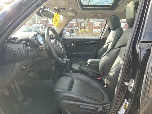 Used 2017 MINI Cooper S image 13