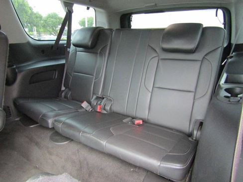 Used 2016 Chevrolet Suburban LTZ RWD image 11