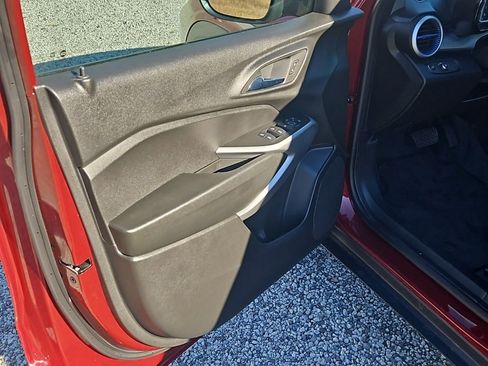 Used 2024 Chevrolet Trax LS w/ LS Convenience Package image 9