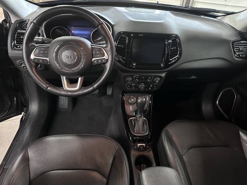 Used 2021 Jeep Compass Limited w/ Trailer Tow Group AWD/4WD image 8