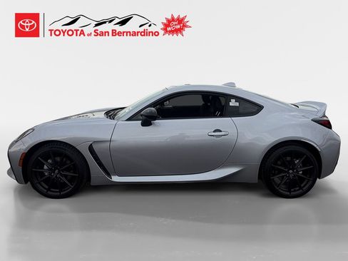 New 2026 Toyota GR86 Premium RWD image 2